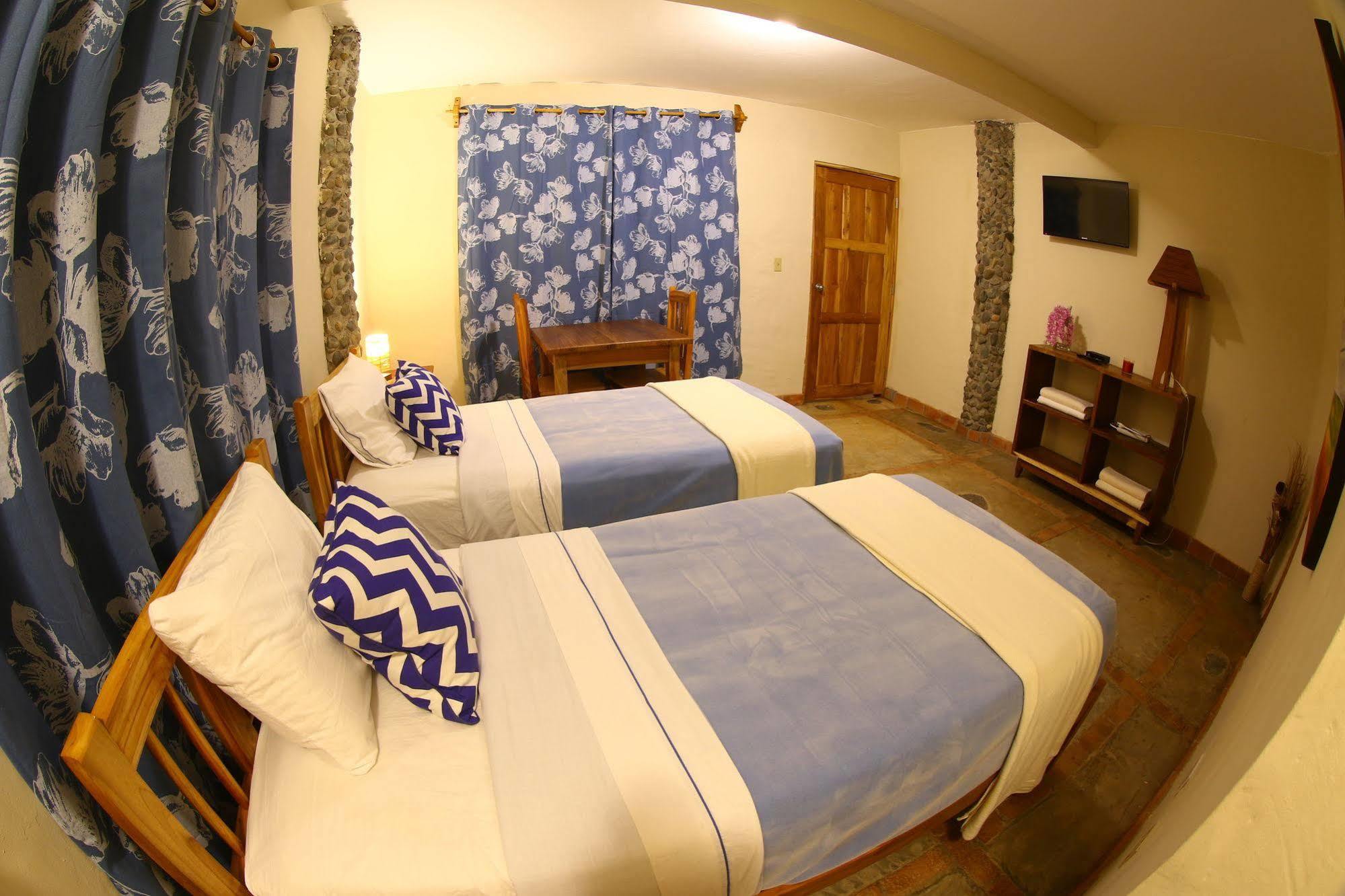 Hotel Playa Reina 3*