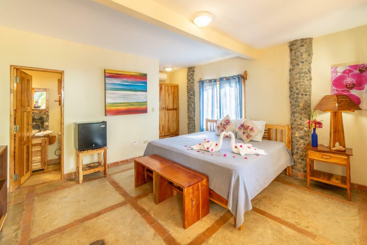 Hotel Playa Reina 3*